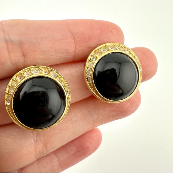 Vintage Dior Black Cabochon Crystal Rhinestone Gold Tone Round Clip Earrings - Picture 2 of 9